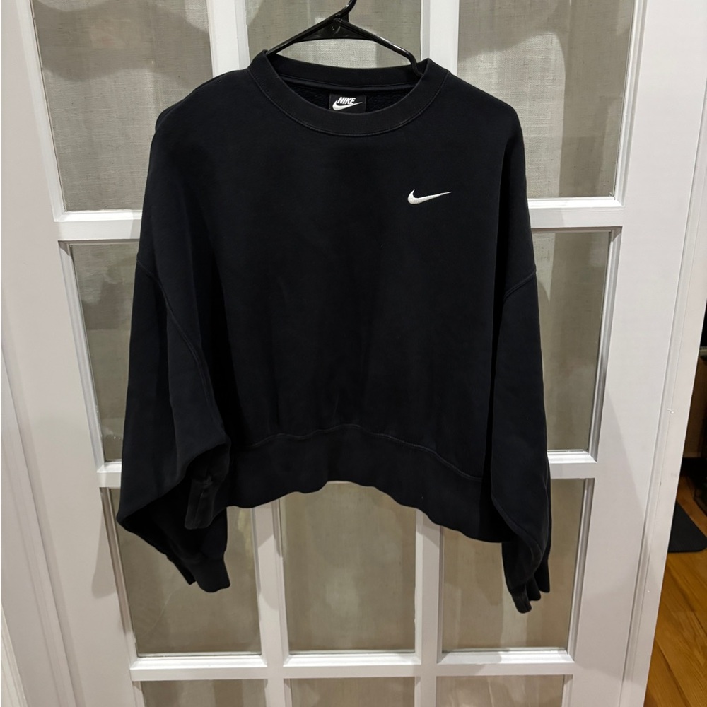 Nike Women's Black Cropped Crew Sweatshirt with White Swoosh